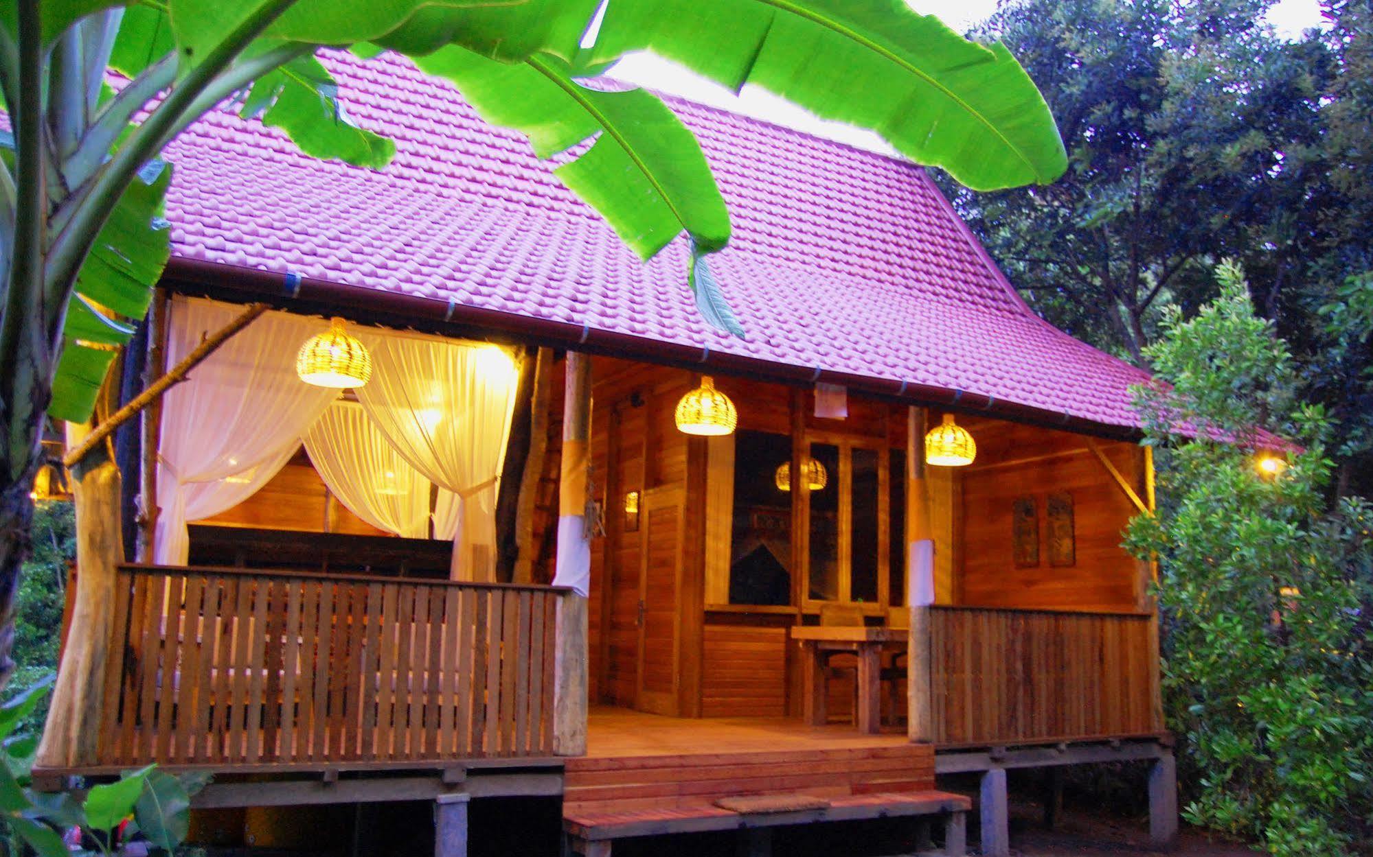 Indo Rumah Zengarden Pabean Buleleng Exterior foto